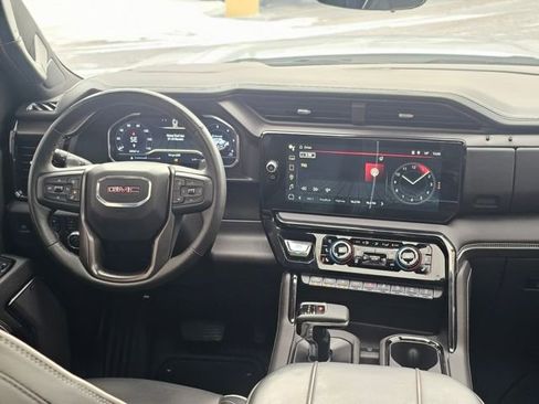 Used 2024 GMC Sierra 1500 AT4X image 2
