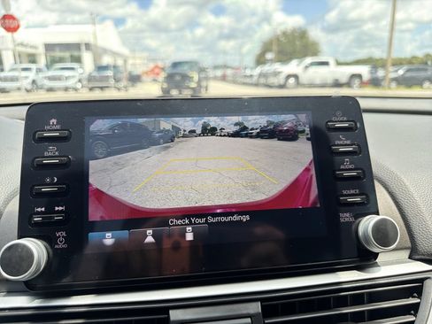 Used 2022 Honda Accord Sport image 22