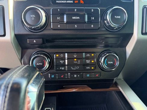 Used 2017 Ford F150 Lariat AWD/4WD image 36
