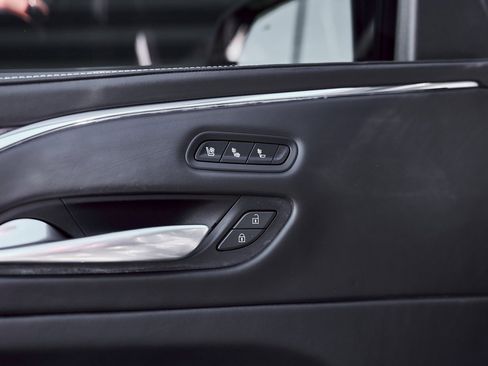 Used 2021 Cadillac Escalade Sport Platinum w/ LPO, ONYX Package image 34