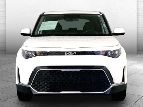 Certified 2025 Kia Soul LX w/ LX Technology Package FWD image 2