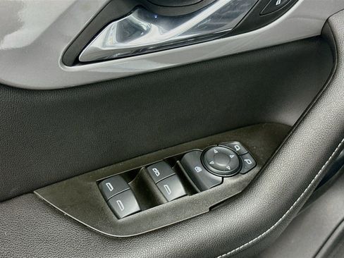 Used 2025 Chevrolet Blazer LT AWD/4WD image 15