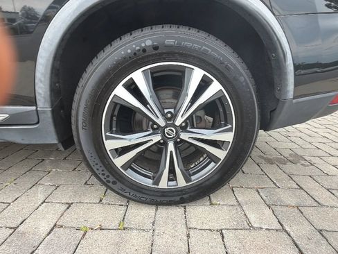 Used 2018 Nissan Rogue SL FWD image 10
