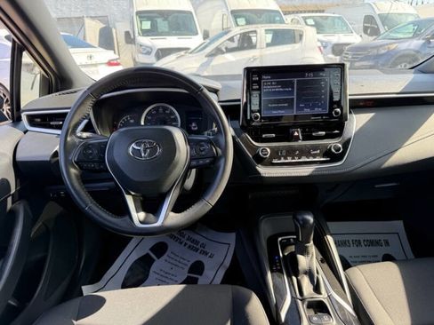 Used 2022 Toyota Corolla Hatchback image 18