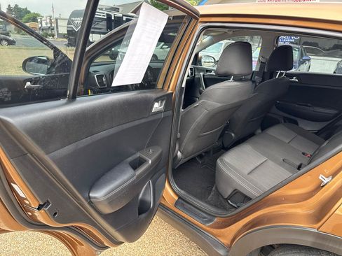 Used 2017 Kia Sportage LX FWD image 21