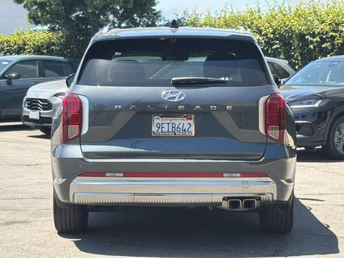 Used 2023 Hyundai Palisade Calligraphy w/ Cargo Package FWD image 5