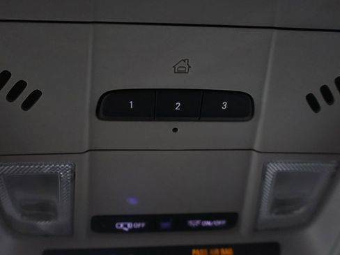 Used 2022 GMC Terrain SLT image 46