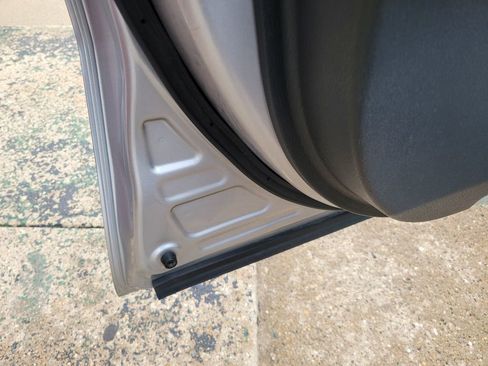 Used 2018 Toyota Camry XSE image 18