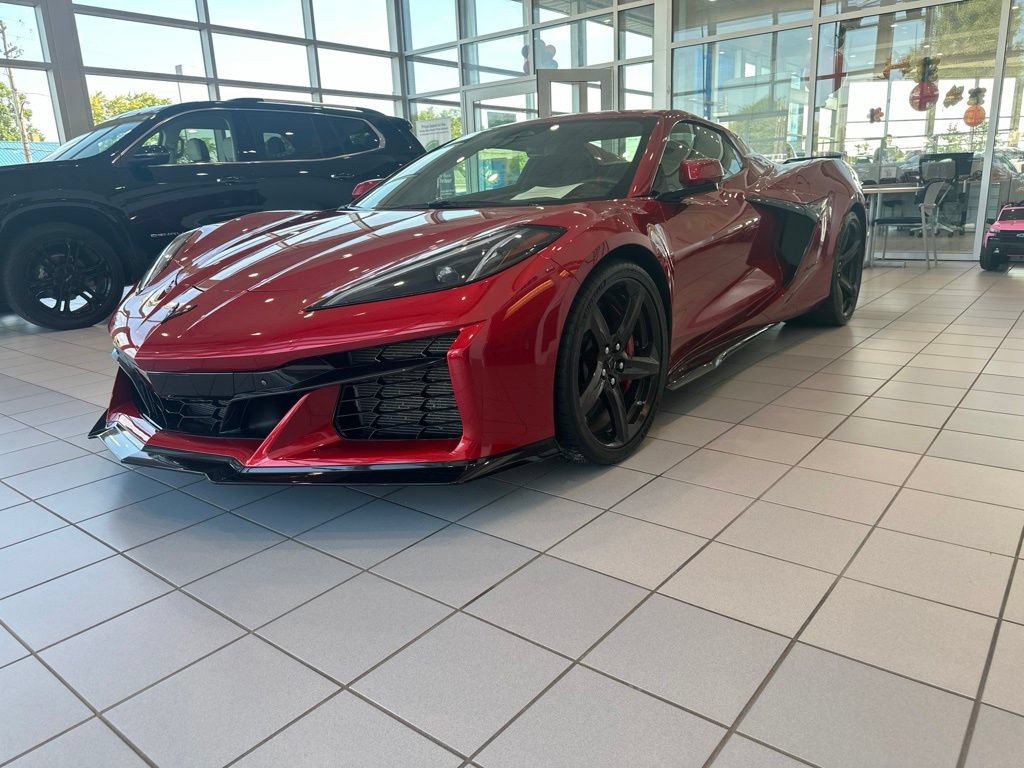 Used 2025 Chevrolet Corvette Z06 RWD image 1