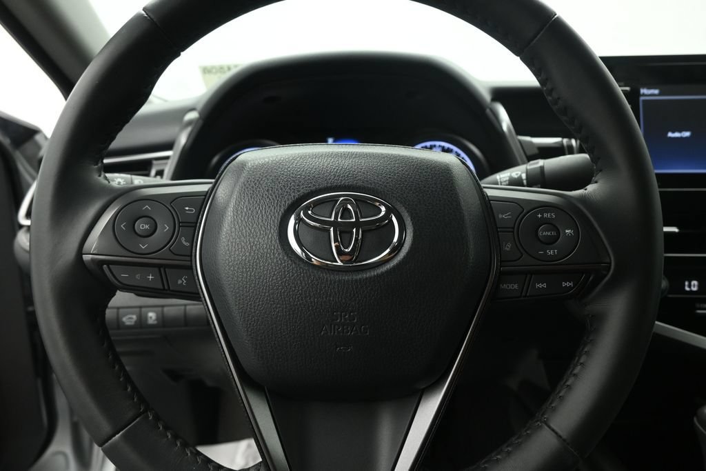 Used 2024 Toyota Camry SE w/ Convenience Package FWD image 11