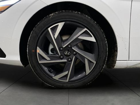 New 2026 Hyundai Elantra Limited image 11