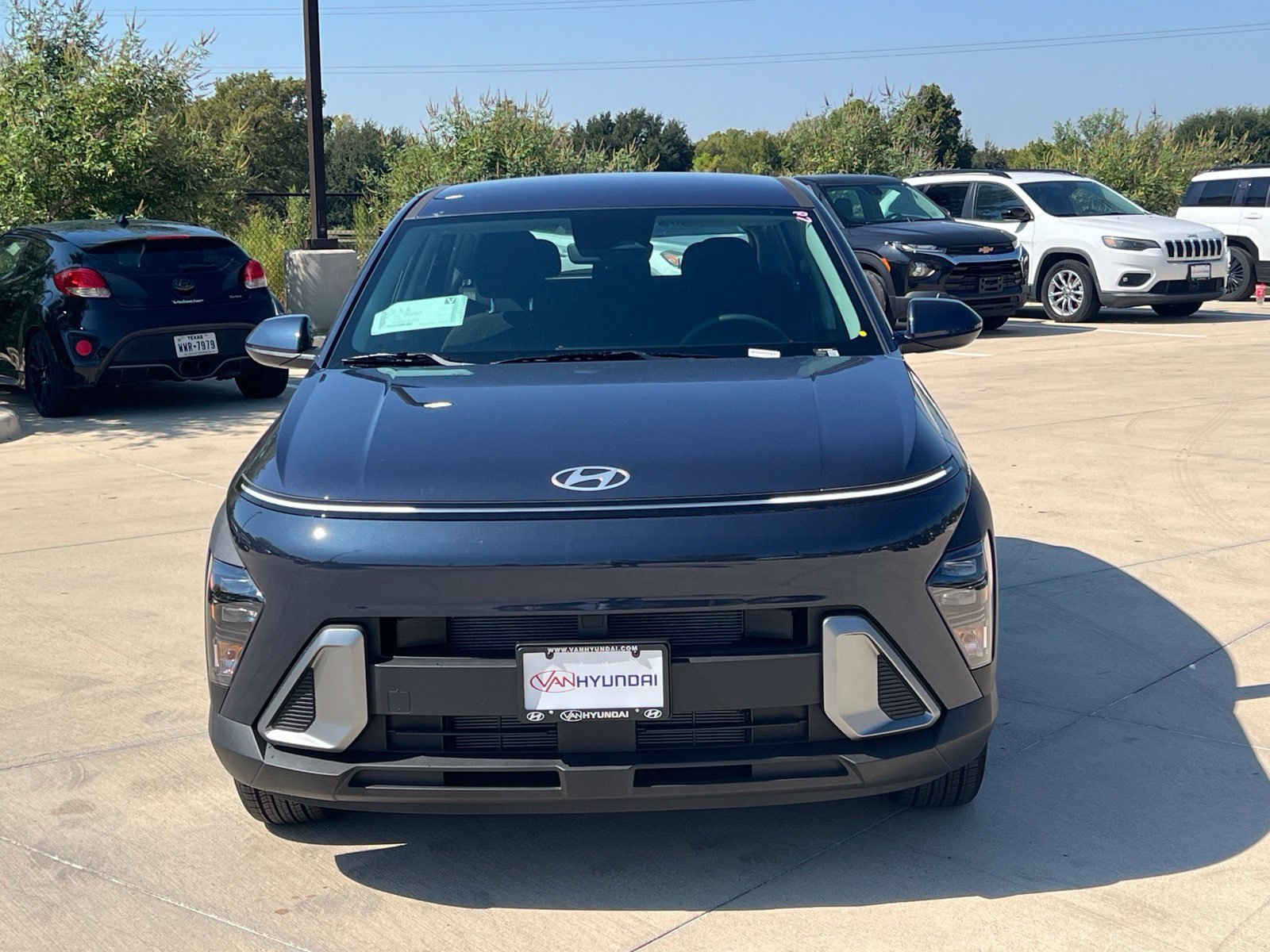 New 2027 Hyundai Kona SE FWD image 2