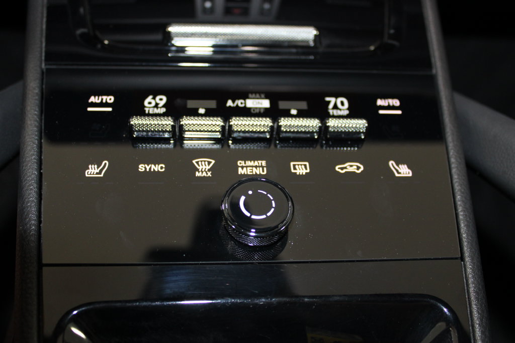 Used 2024 Porsche Cayenne AWD/4WD image 46