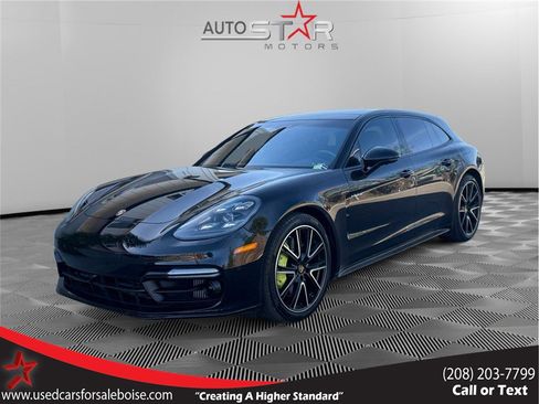 Used 2018 Porsche Panamera 4 AWD/4WD image 1