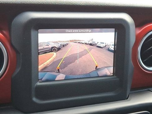 Certified 2021 Jeep Wrangler Unlimited Rubicon w/ Cold Weather Group image 21