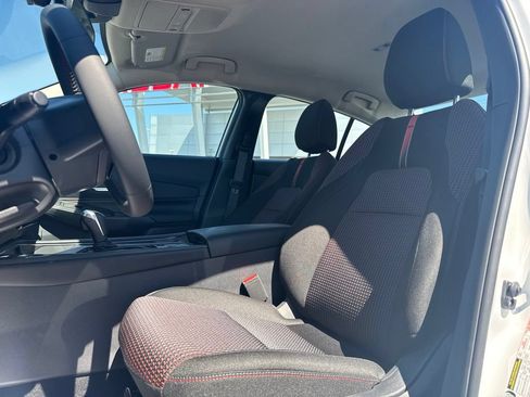 New 2026 Nissan Sentra SR FWD image 10
