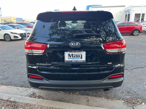 Used 2018 Kia Sorento LX image 6