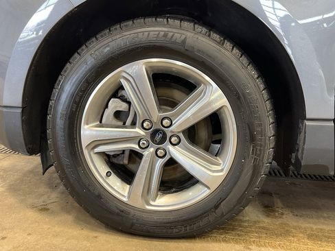 Used 2024 Ford Edge SEL w/ Convenience Package image 8