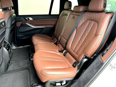 Certified 2023 BMW X7 xDrive40i w/ Executive Package AWD/4WD image 18