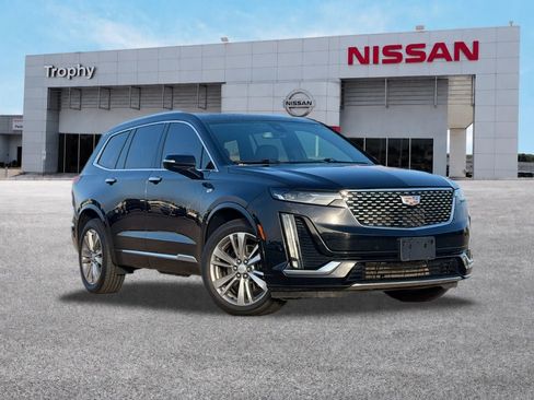 Used 2022 Cadillac XT6 Premium Luxury FWD image 1