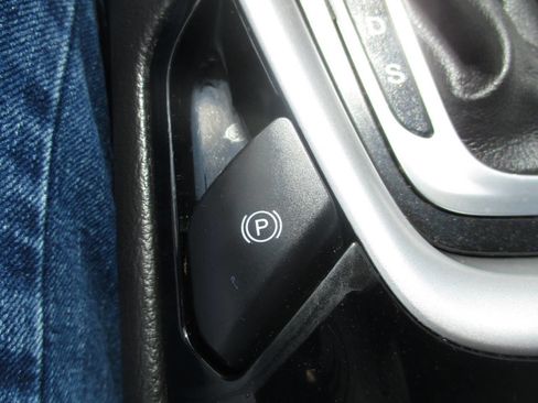 Used 2014 Ford Fusion SE image 28