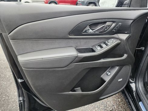 Certified 2023 Chevrolet Traverse High Country image 32