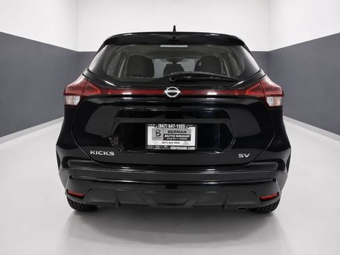 Used 2022 Nissan Kicks SV FWD image 9