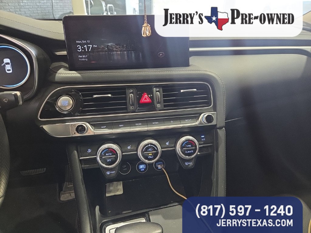Used 2022 Genesis G70 2.0T RWD image 10