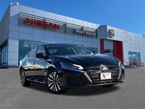 Certified 2024 Nissan Altima 2.5 SV image 1