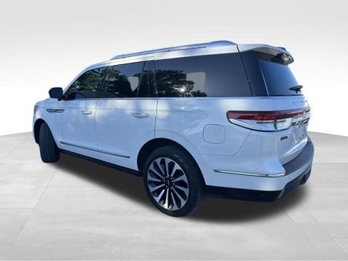 Used 2023 Lincoln Navigator Reserve AWD/4WD image 5