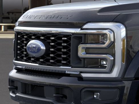 New 2026 Ford F450 Platinum w/ FX4 Off-Road Package AWD/4WD image 17