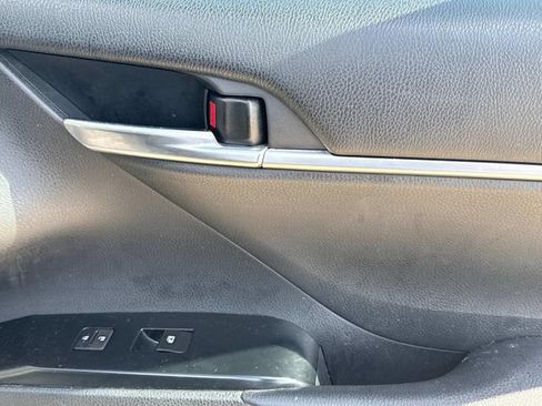 Used 2018 Toyota Camry SE w/ Audio Package FWD image 20