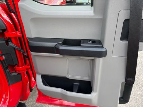 Used 2017 Ford F150 XL w/ Equipment Group 101A Mid AWD/4WD image 29