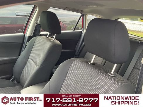 Used 2013 MAZDA MAZDA3 i Touring FWD image 8