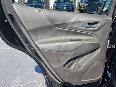 Used 2024 Chevrolet Equinox LT FWD image 13