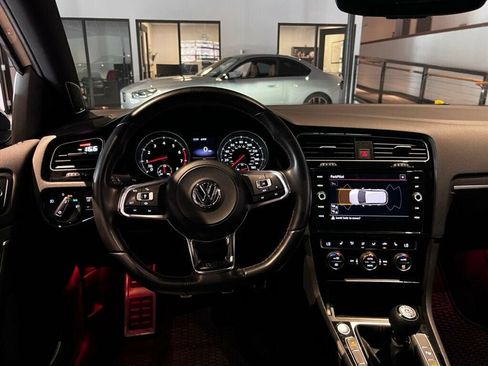 Used 2019 Volkswagen Golf 4-Door FWD image 12