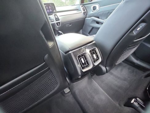 Used 2023 Kia Sorento SX image 26