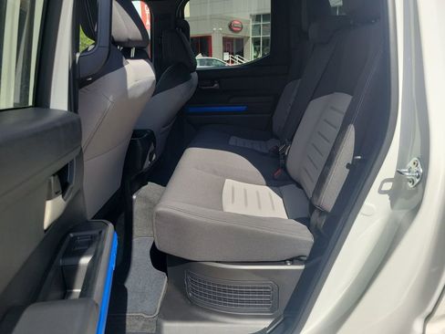 Certified 2025 Toyota Tacoma TRD Off-Road w/ TRD Off Road Upgrade Package image 16