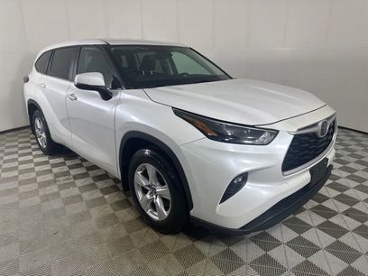 Used 2024 Toyota Highlander LE