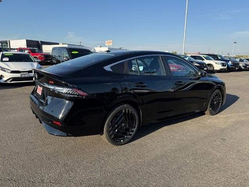 New 2026 Nissan Sentra SR w/ Floor Mat Package image 6