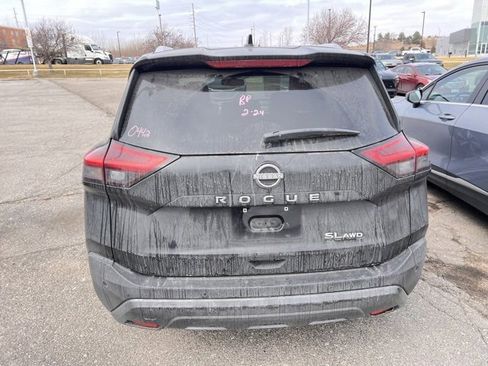 Used 2023 Nissan Rogue SL w/ SL Premium Package image 4