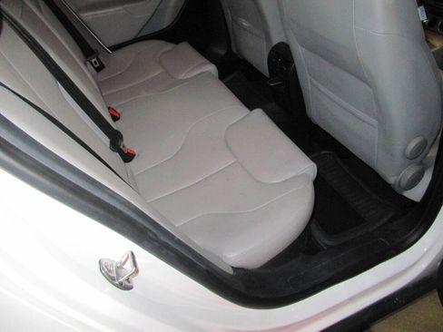 Used 2006 Volkswagen Passat Value Edition image 20