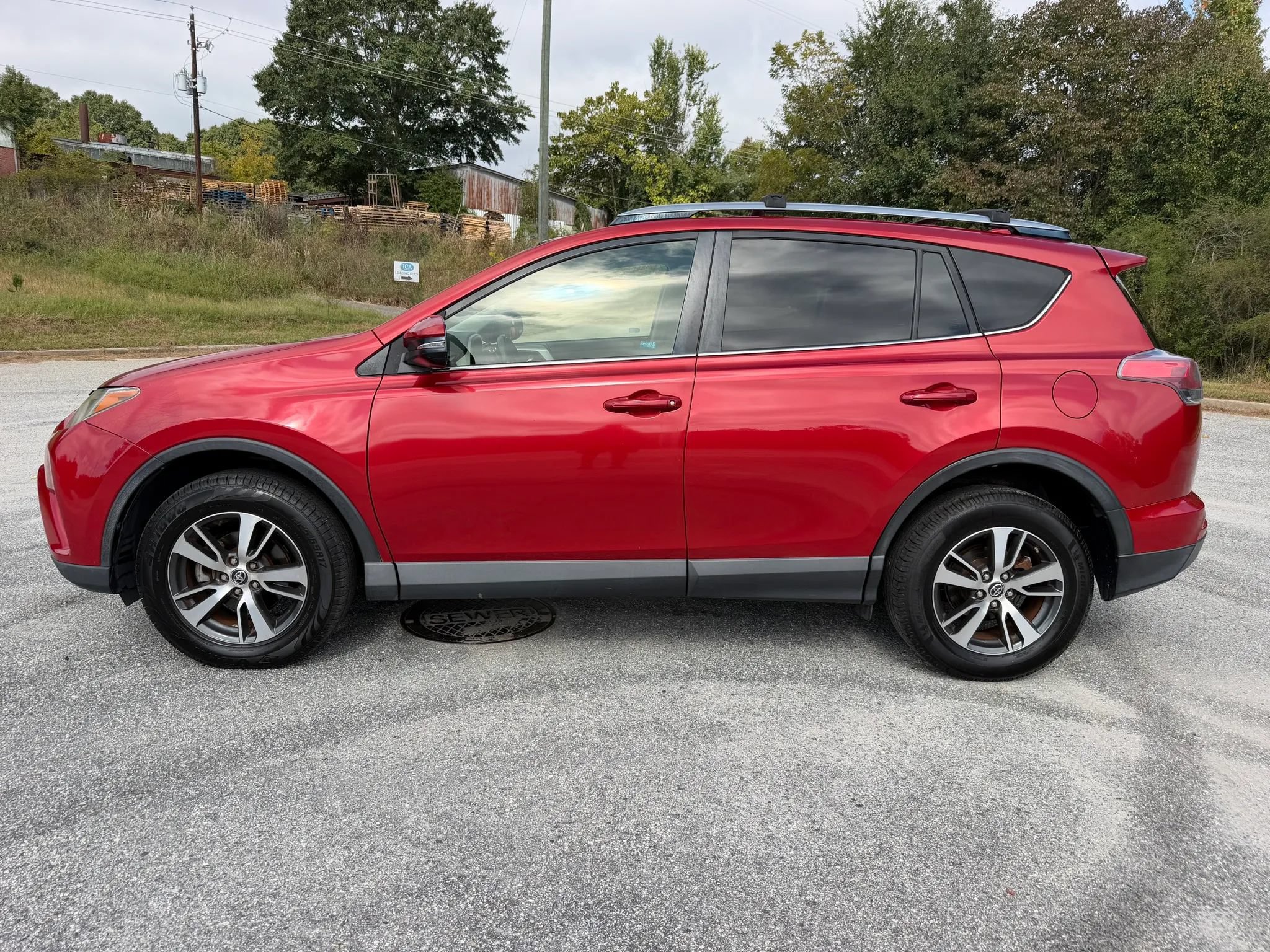 Used 2017 Toyota RAV4 XLE w/ All Weather Liner Package FWD image 2