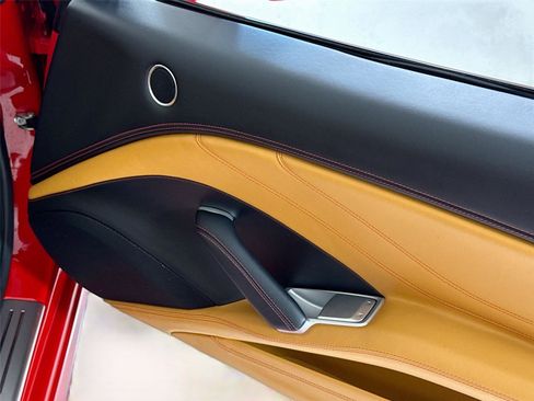 Used 2016 Ferrari California T image 34