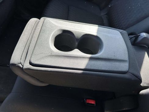 Used 2019 Nissan Rogue S AWD/4WD image 13