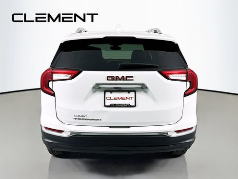Used 2023 GMC Terrain SLT FWD image 8