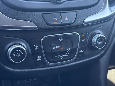 Used 2022 Chevrolet Equinox LT FWD image 23