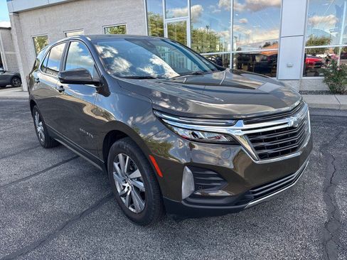 Used 2024 Chevrolet Equinox LT FWD image 1