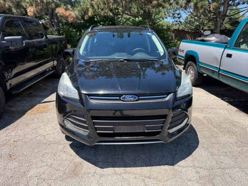 Used 2016 Ford Escape SE w/ Equipment Group 201A FWD image 3