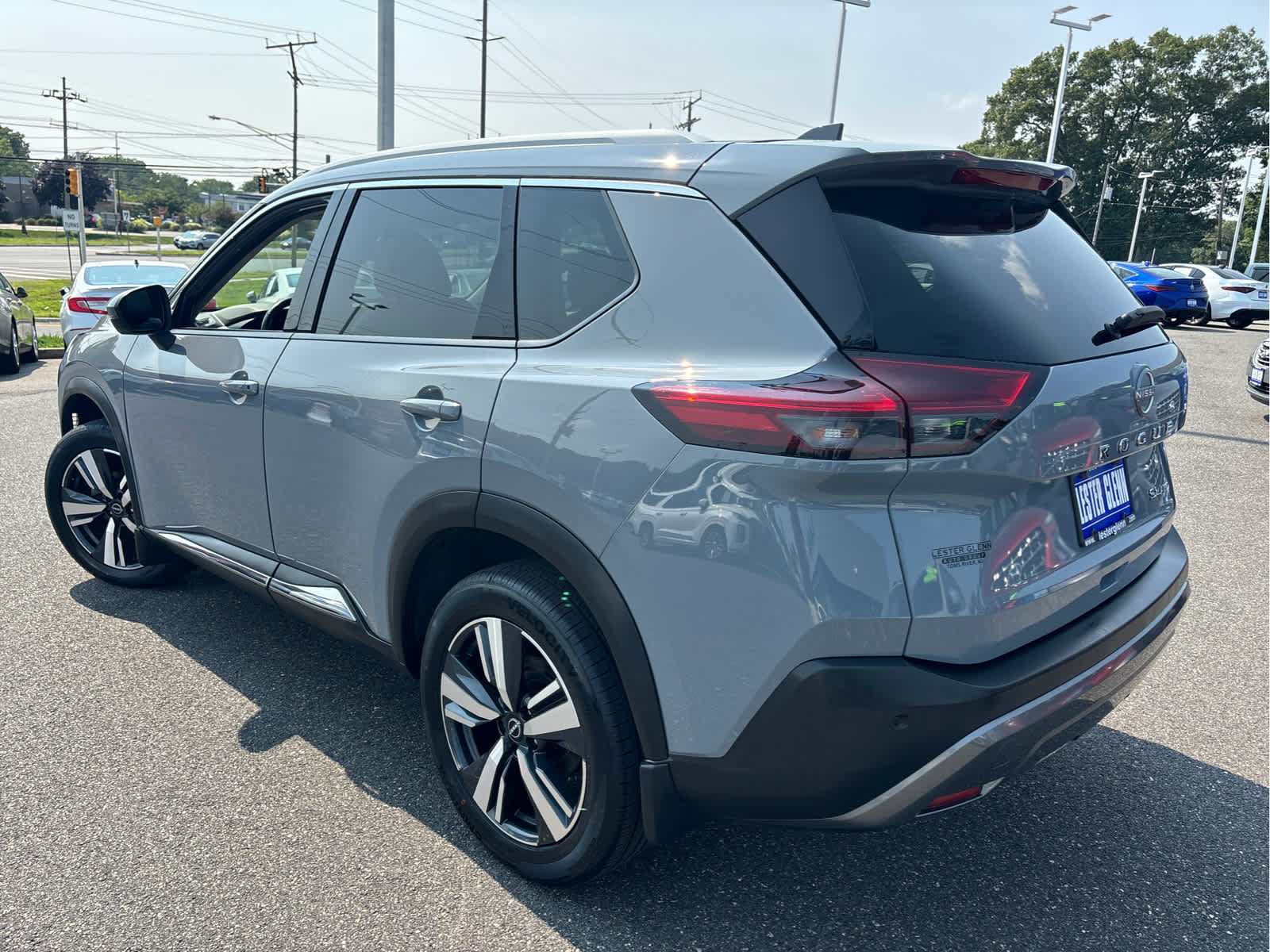 Used 2023 Nissan Rogue SL AWD/4WD image 29